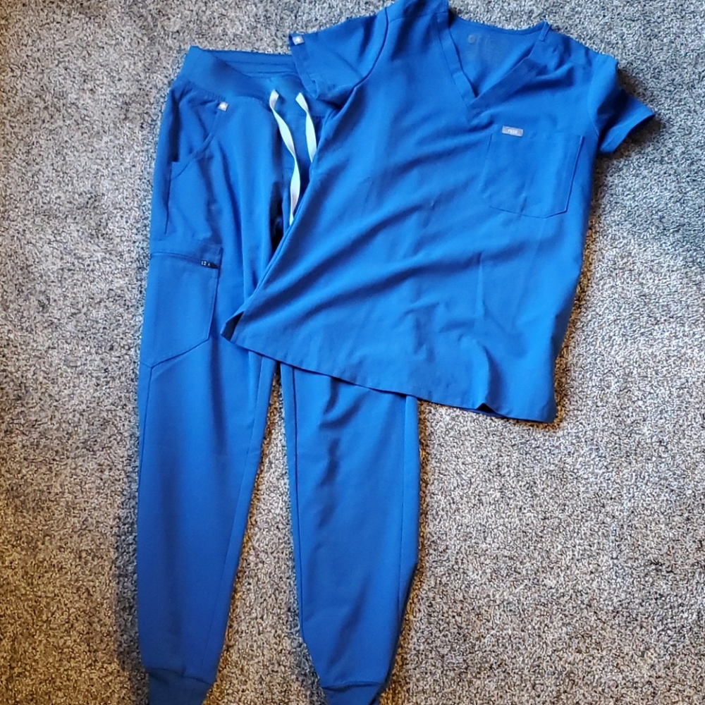FIGS royal blue scrub set